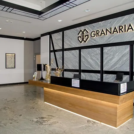 Maya's Flats & 33 - Granaria Lejlighed