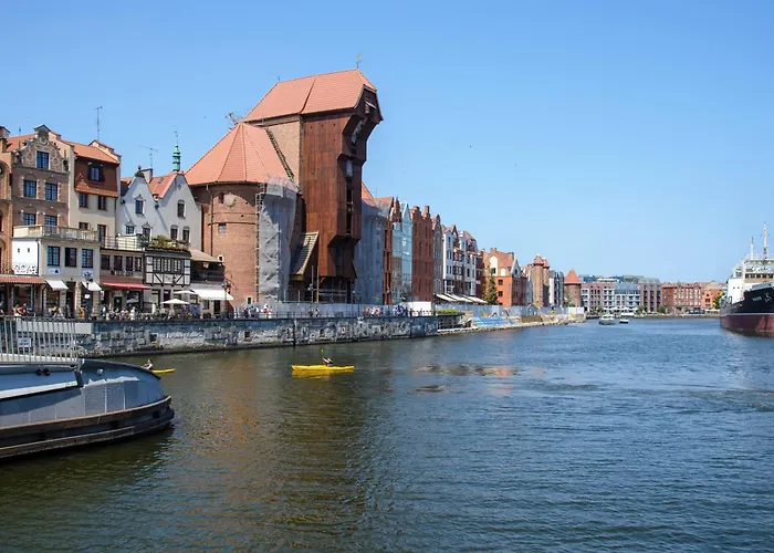 Maya's Flats & 33 - Granaria