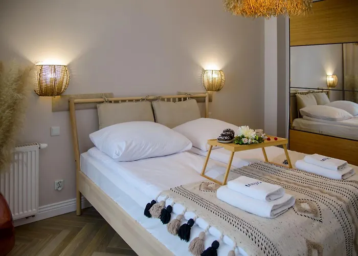 Maya's Flats & 33 - Granaria *